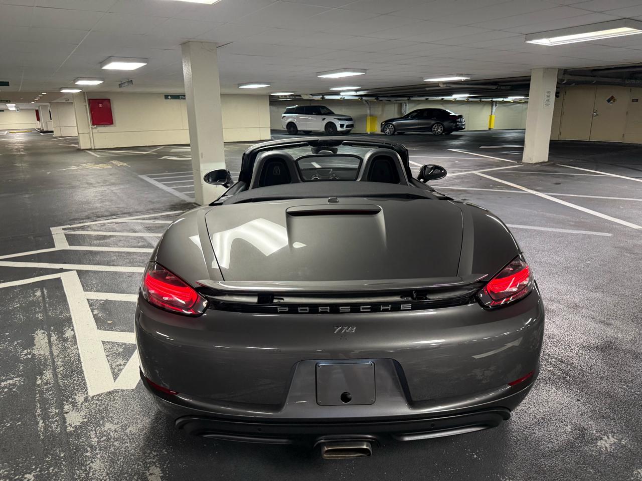 Porsche 718 Boxster Roadster 2017