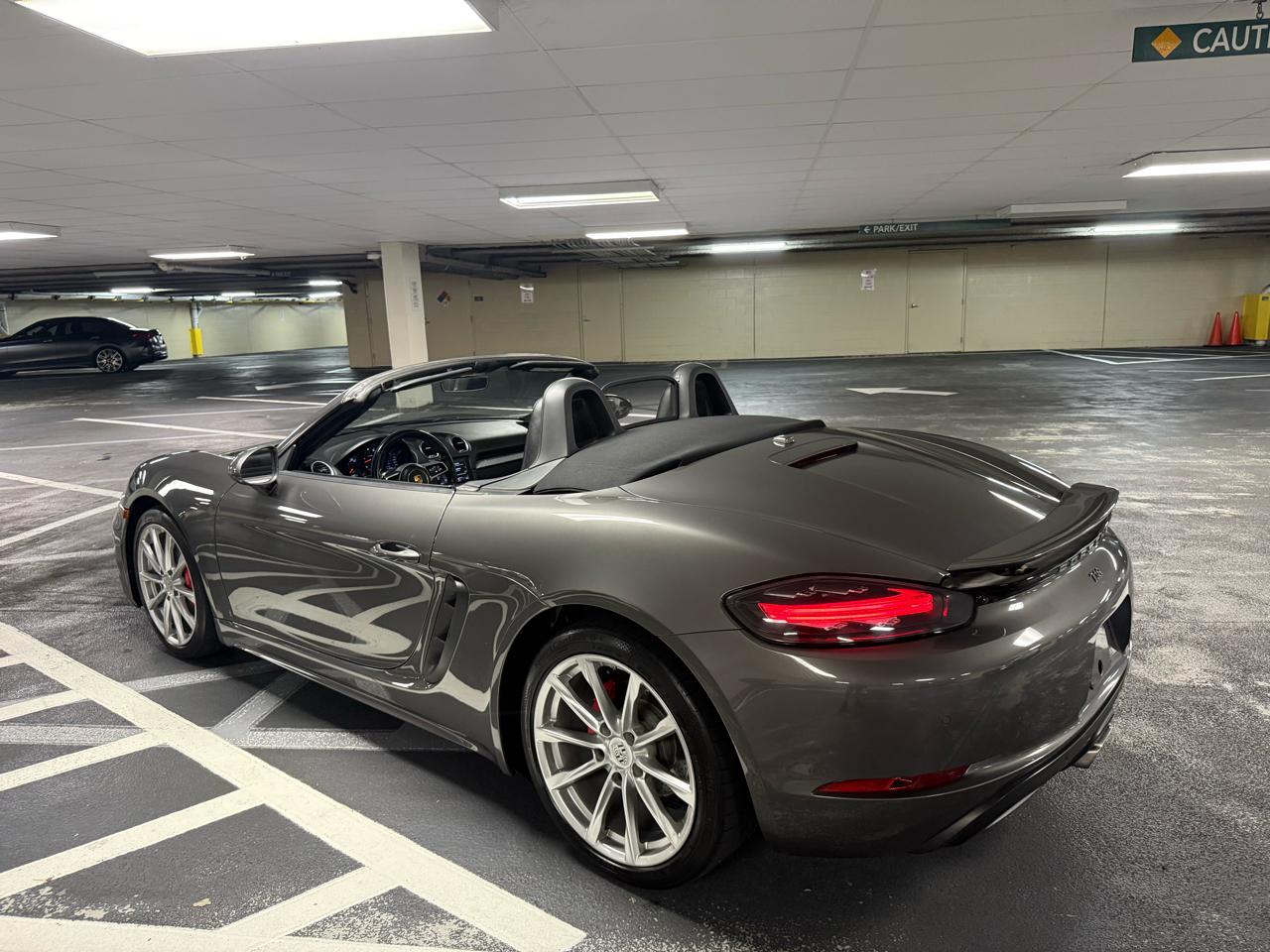 Porsche 718 Boxster Roadster 2017