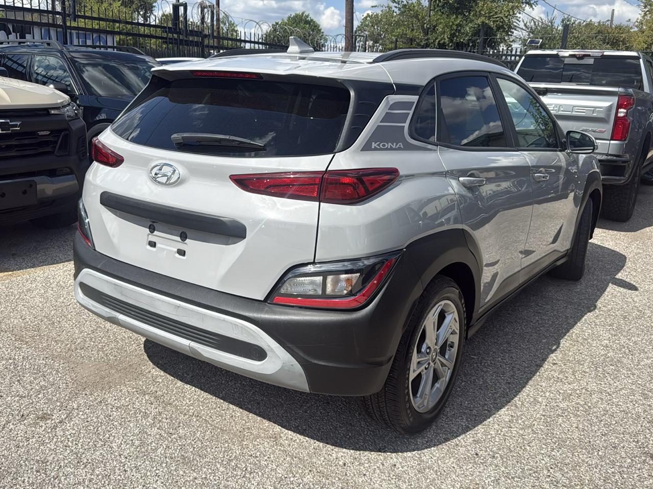 Hyundai Kona SEL Auto FWD 2023