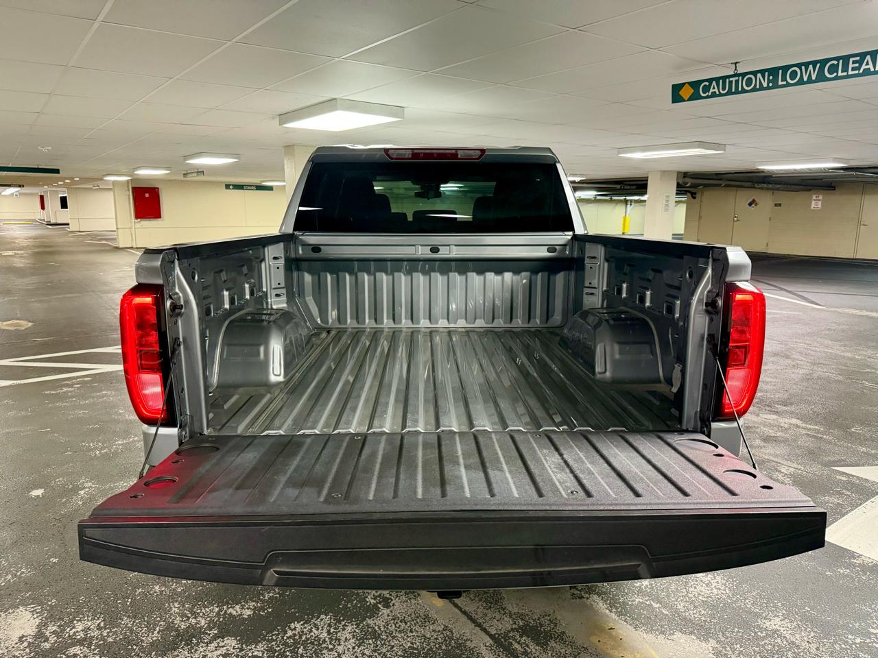 GMC Sierra 1500 4WD Crew Cab 147" Elevation w/3SB 2024
