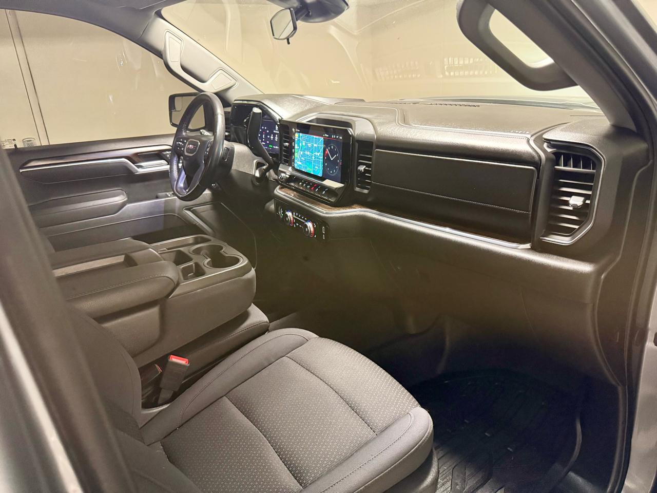 GMC Sierra 1500 4WD Crew Cab 147" Elevation w/3SB 2024