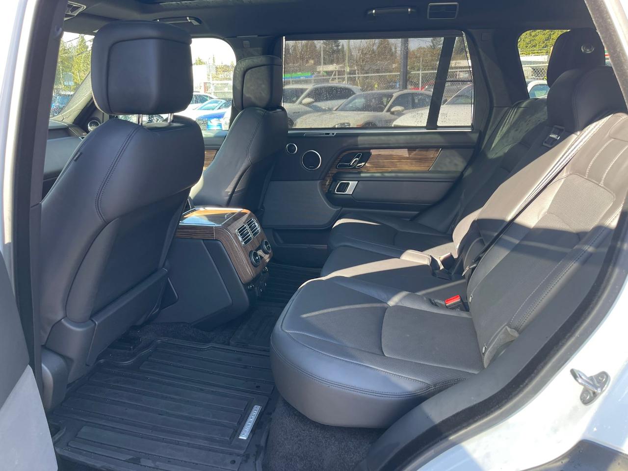 Land Rover Range Rover Supercharged LWB 2018