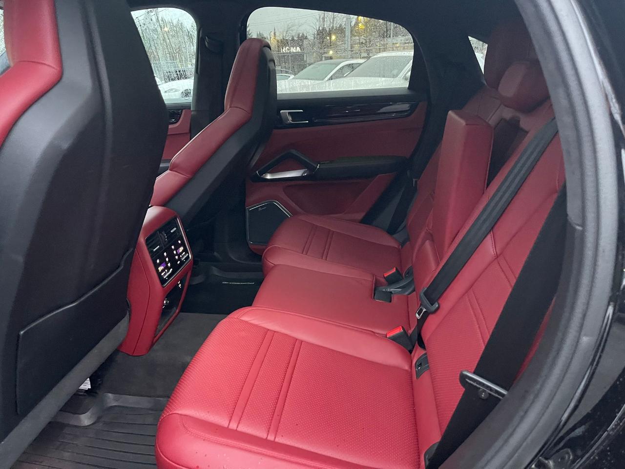 Porsche Cayenne  2022