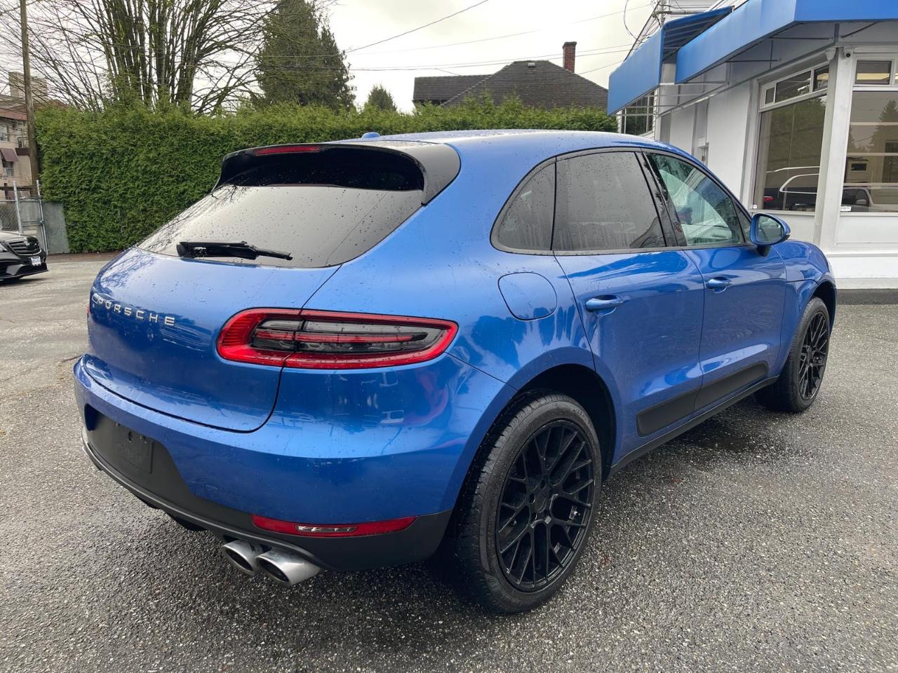 Porsche Macan  2017