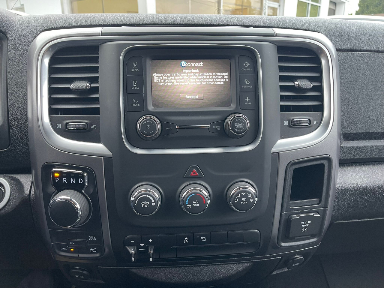 RAM 1500 Classic  2023