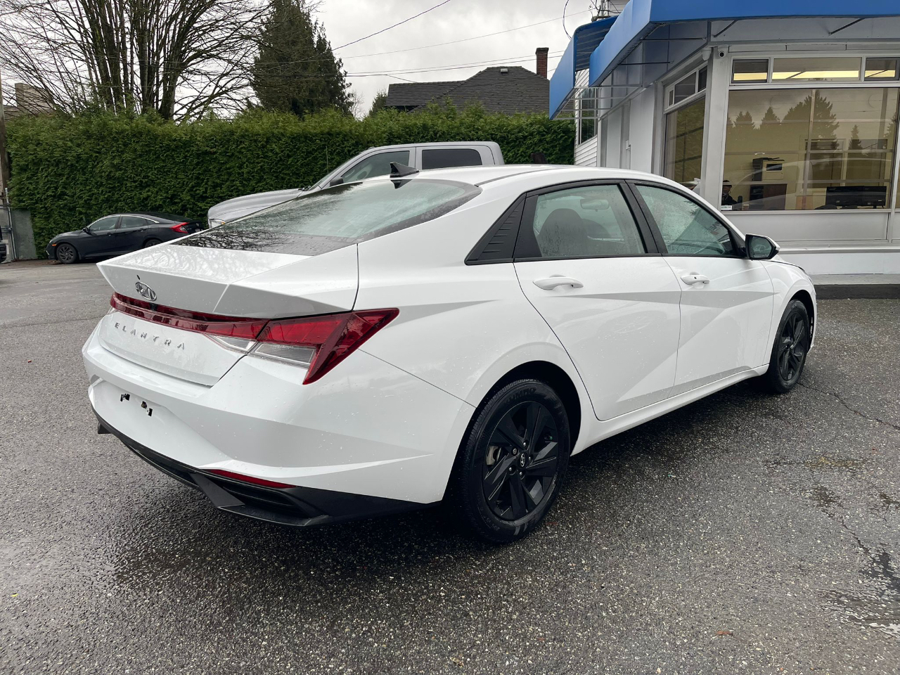 Hyundai Elantra Preferred IVT w/Sun & Tech Package 2022