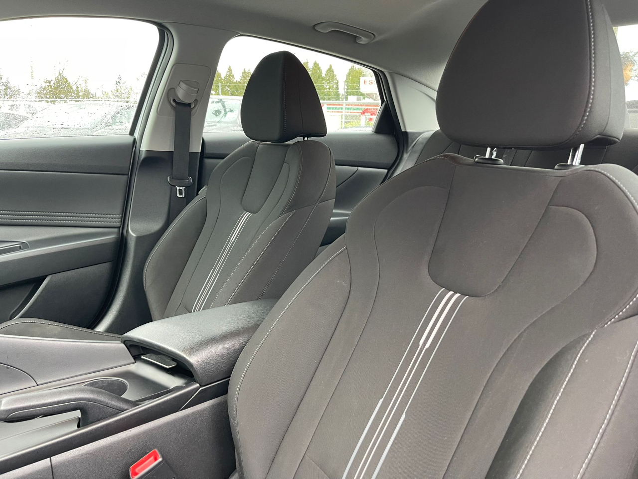 Hyundai Elantra Preferred IVT w/Sun & Tech Package 2022