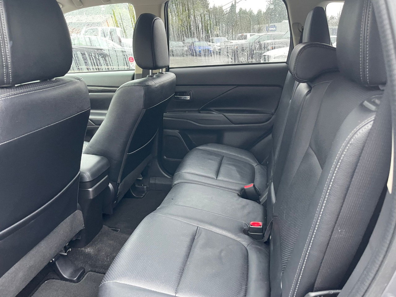 Mitsubishi Outlander  2018