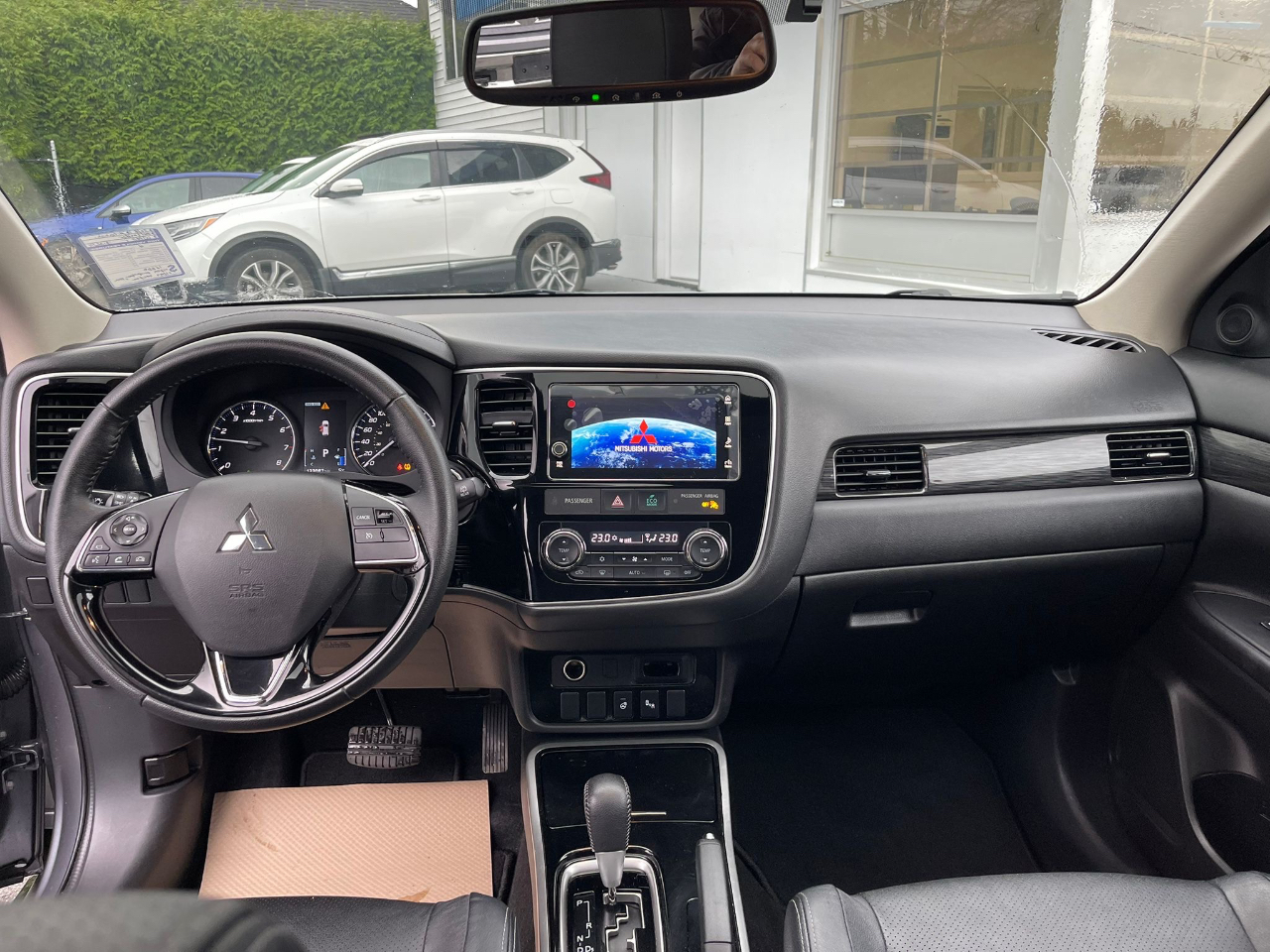 Mitsubishi Outlander  2018