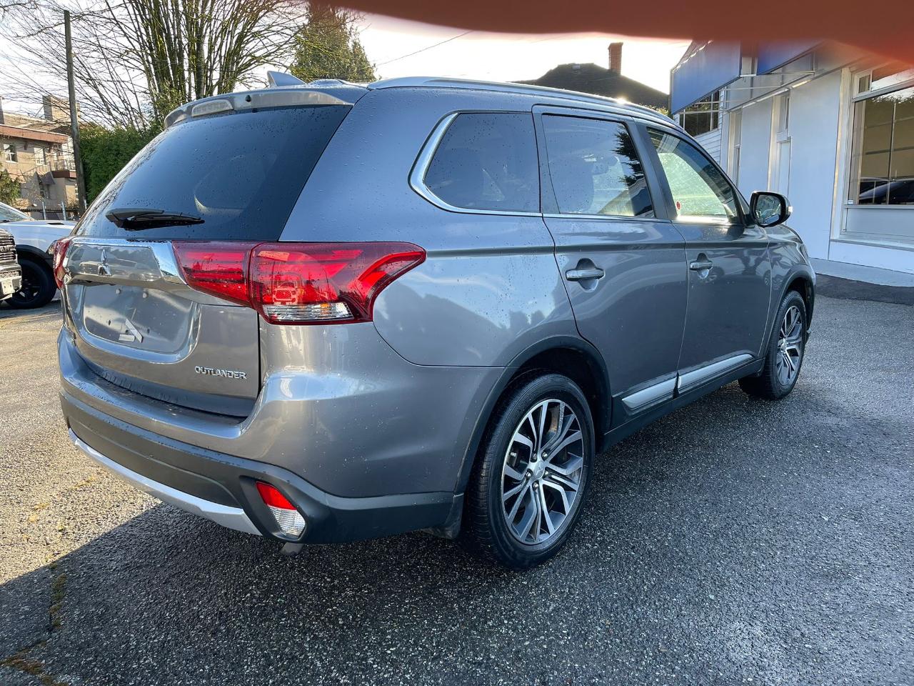 Mitsubishi Outlander  2018