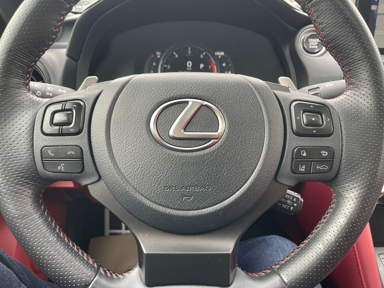 Lexus IS  2023
