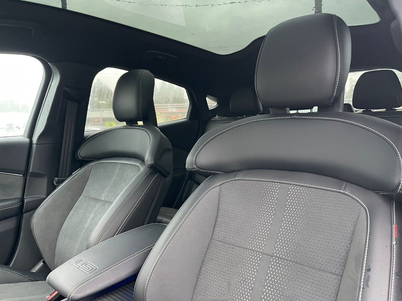 Ford Mustang Mach-E  2025