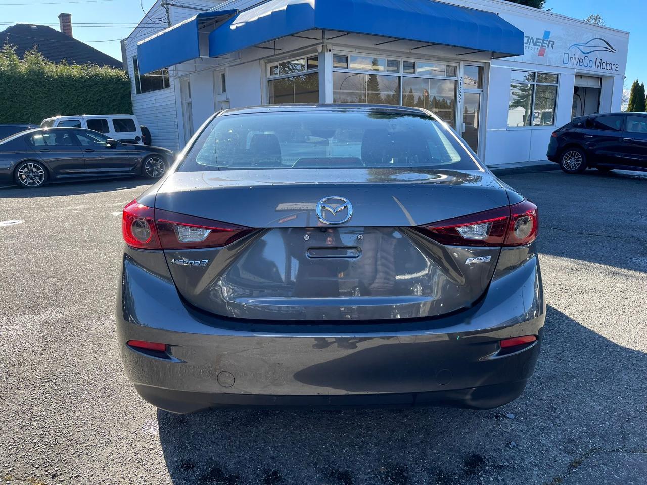 Mazda Mazda3 4-Door  2017