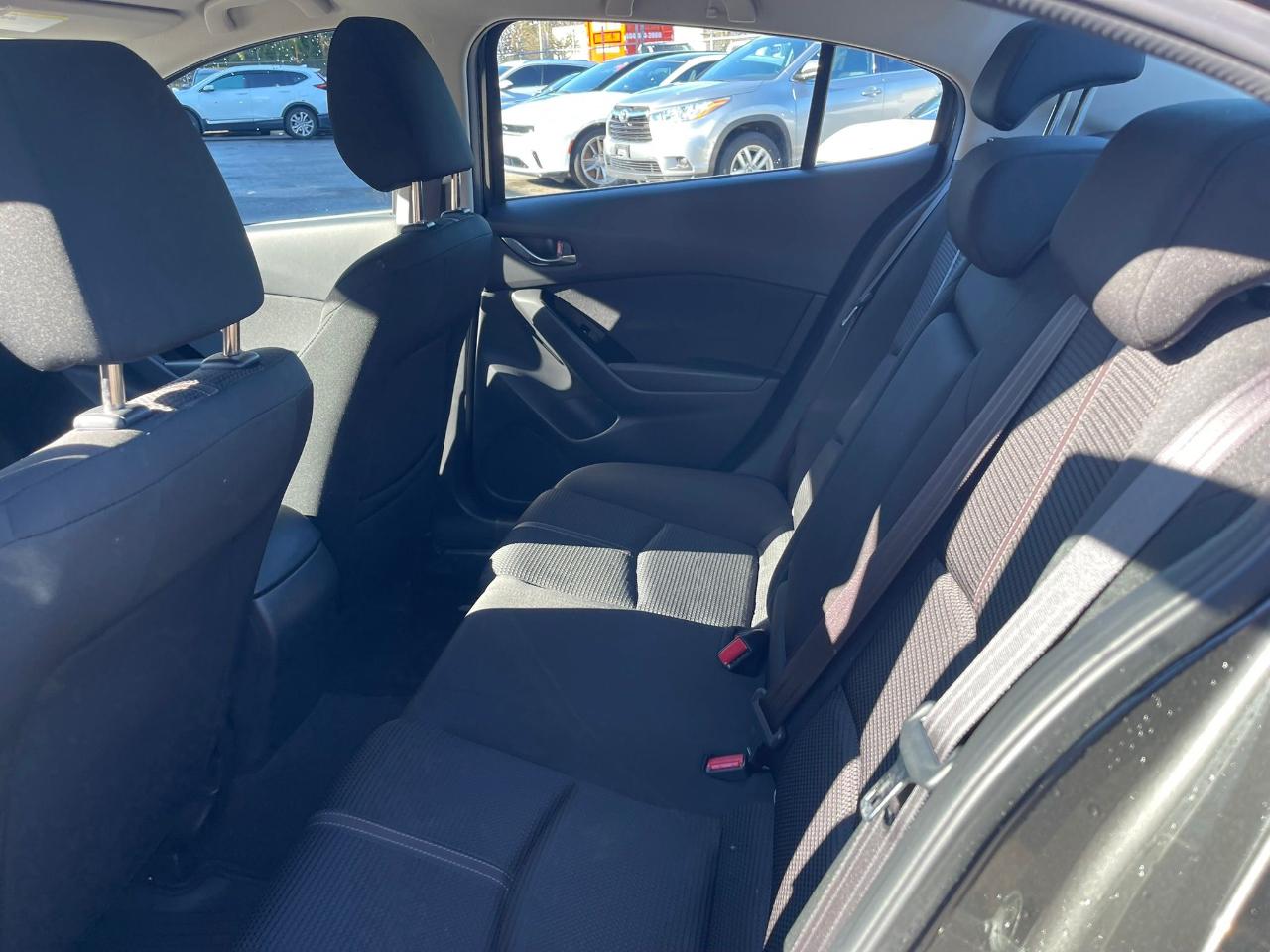 Mazda Mazda3 4-Door  2017