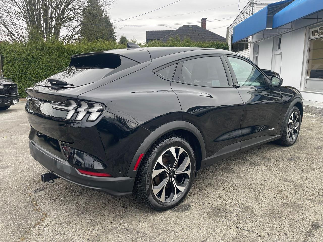 Ford Mustang Mach-E Select AWD 2024
