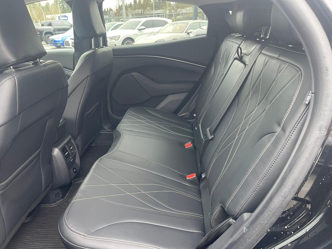 Ford Mustang Mach-E Select AWD 2024