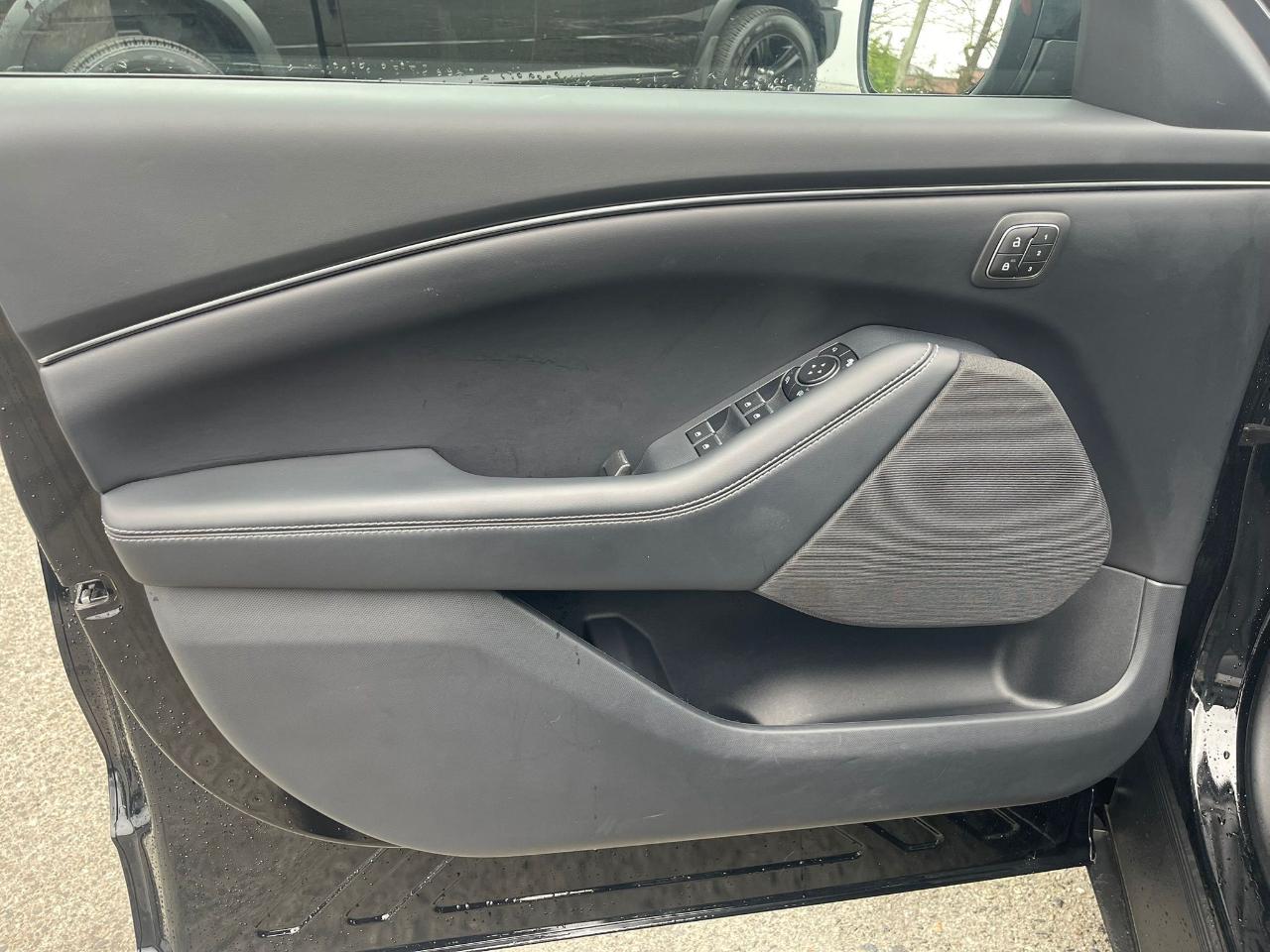 Ford Mustang Mach-E Select AWD 2024