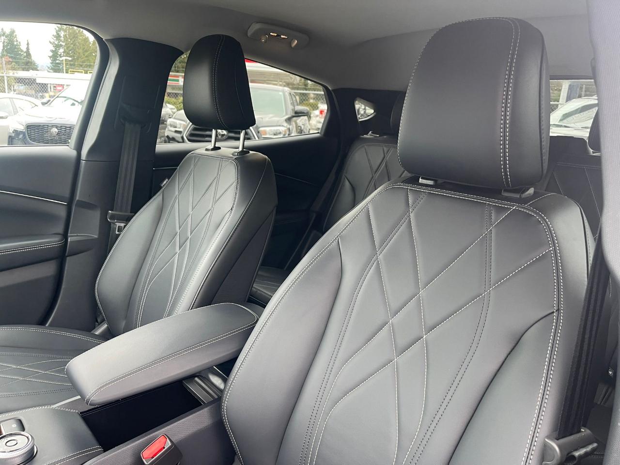 Ford Mustang Mach-E Select AWD 2024