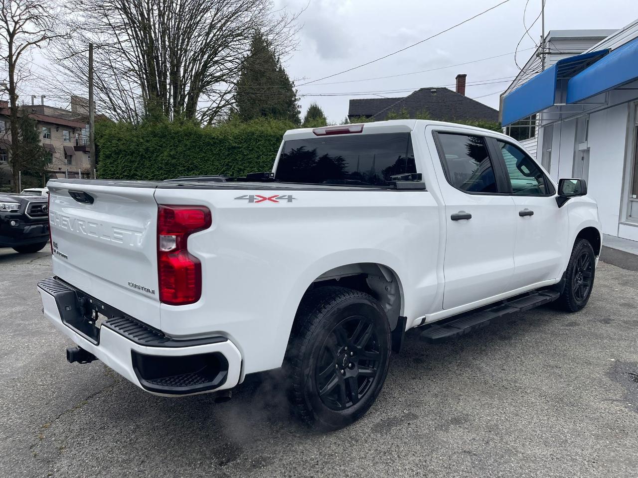 Chevrolet Silverado 1500 Custom Crew Cab 4WD 2022