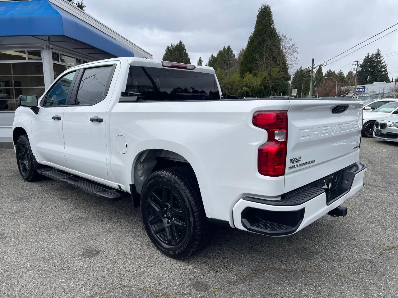 Chevrolet Silverado 1500 Custom Crew Cab 4WD 2022
