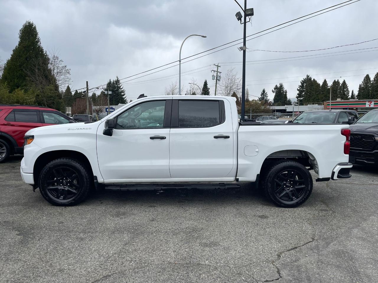 Chevrolet Silverado 1500 Custom Crew Cab 4WD 2022