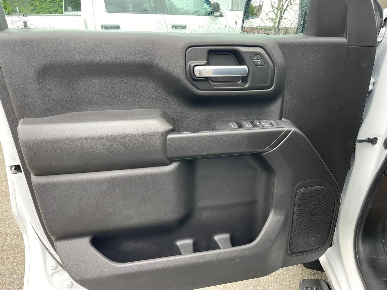 Chevrolet Silverado 1500 Custom Crew Cab 4WD 2022