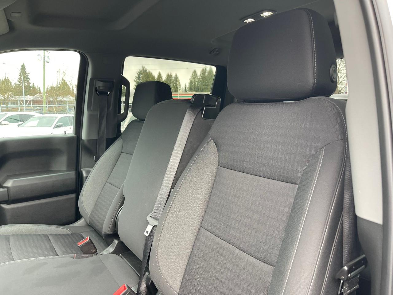 Chevrolet Silverado 1500 Custom Crew Cab 4WD 2022