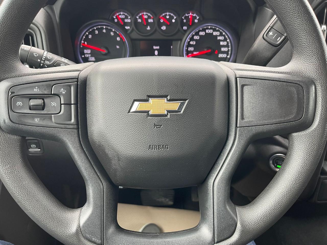 Chevrolet Silverado 1500 Custom Crew Cab 4WD 2022