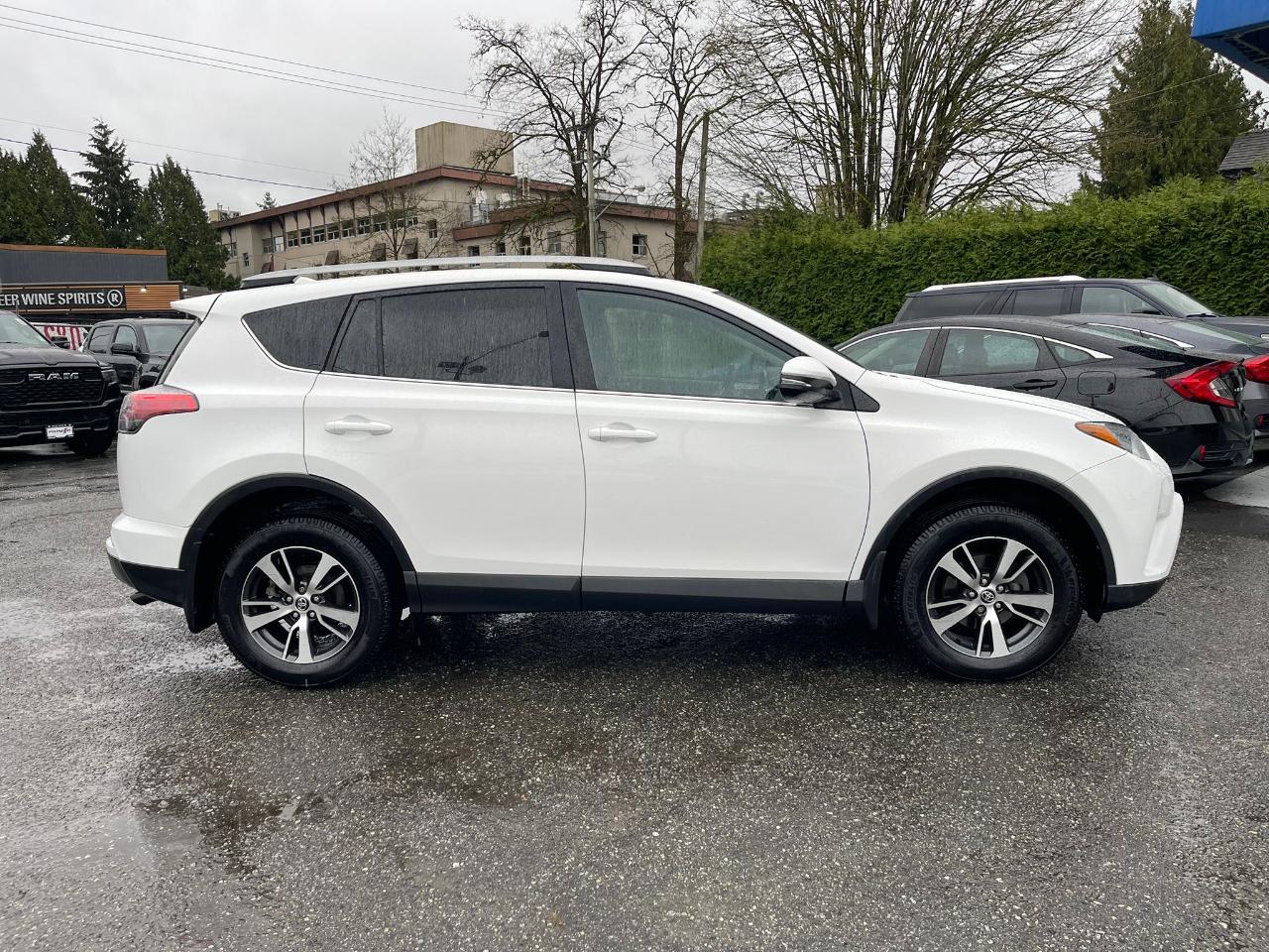 Toyota RAV4  2018