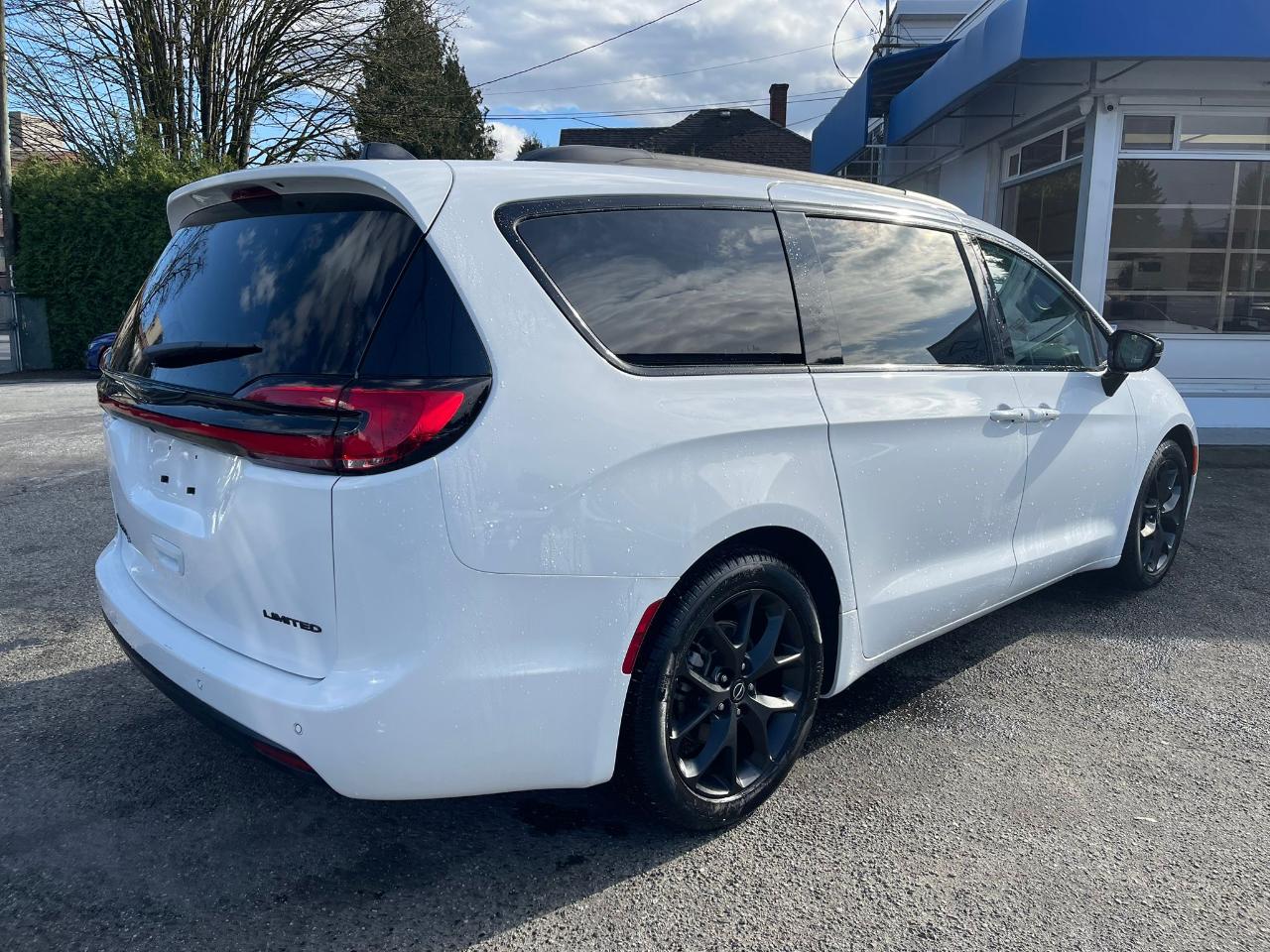 Chrysler Pacifica  2025