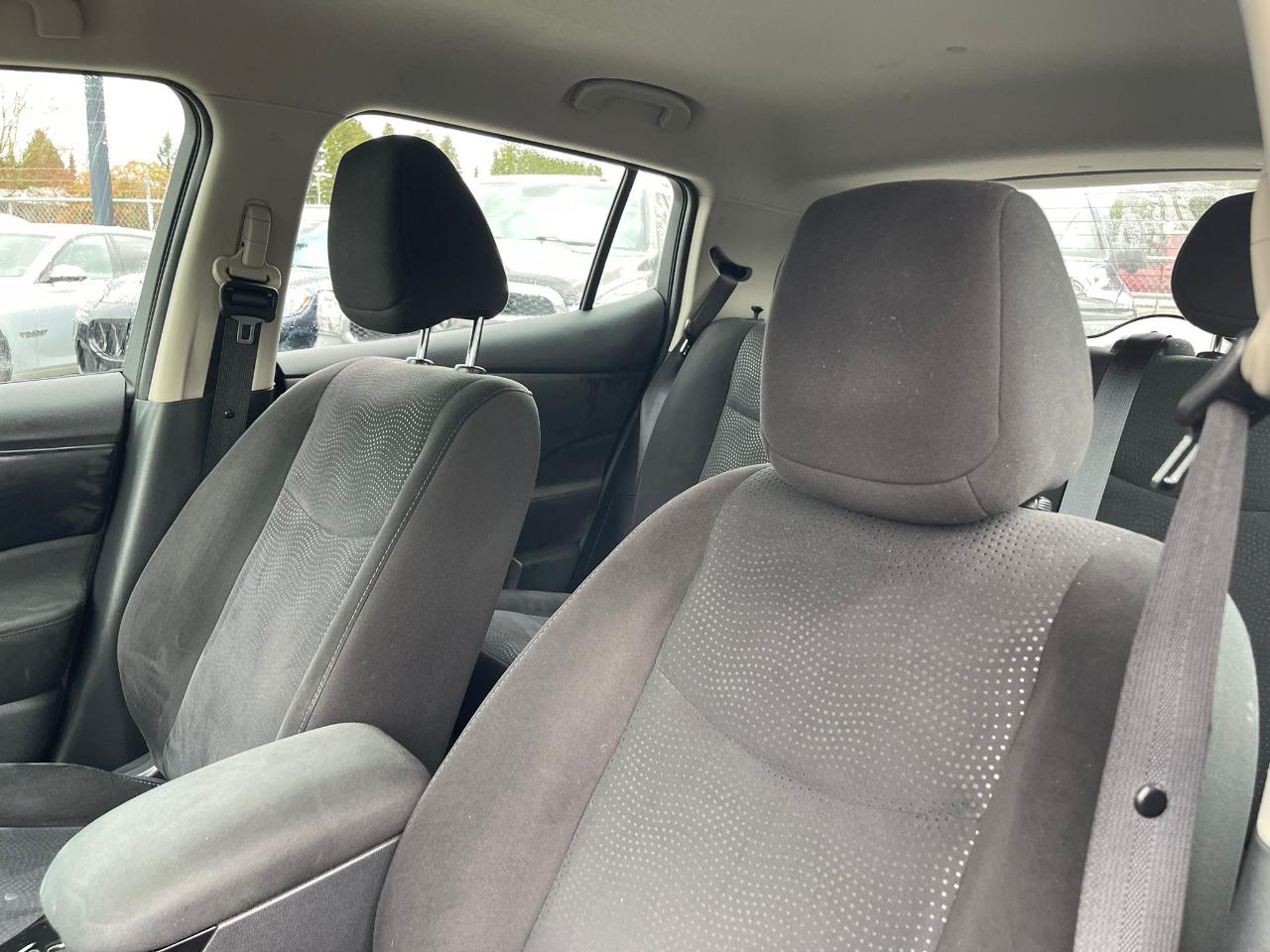 Nissan Leaf 4dr HB SV 2016