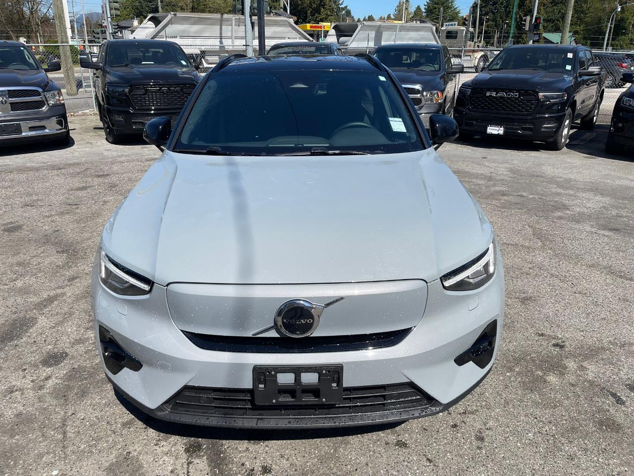 Volvo XC40 Recharge Pure Electric Twin eAWD Plus 2024