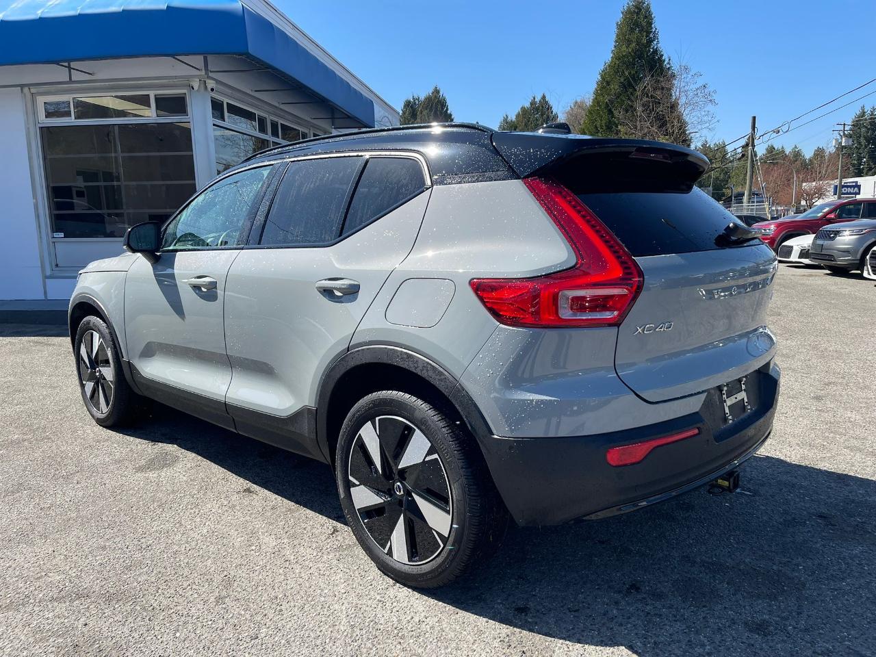 Volvo XC40 Recharge Pure Electric Twin eAWD Plus 2024