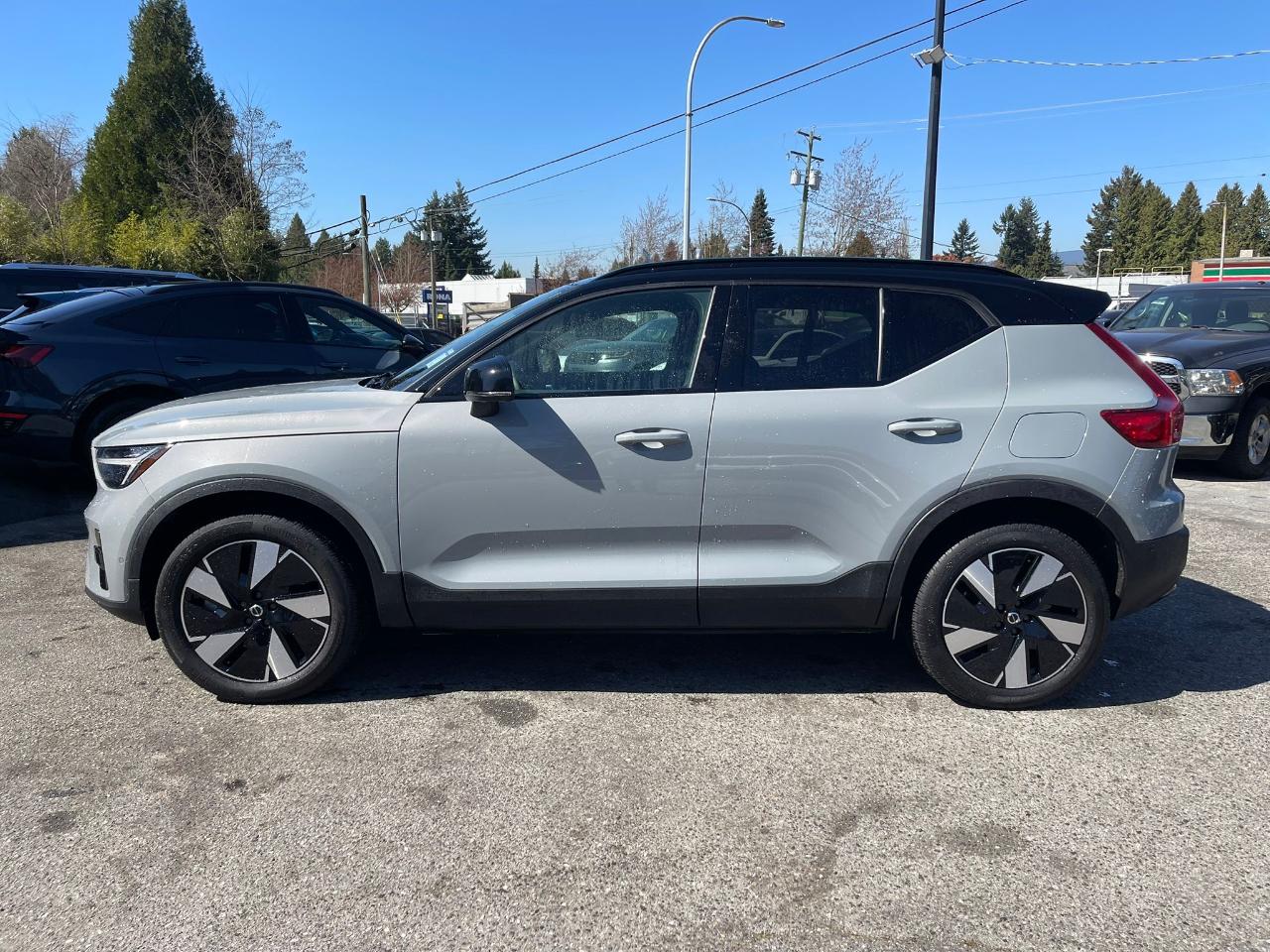 Volvo XC40 Recharge Pure Electric Twin eAWD Plus 2024