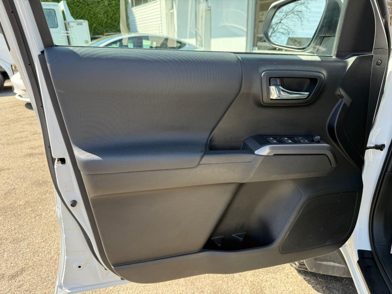 Toyota Tacoma 4WD  2023