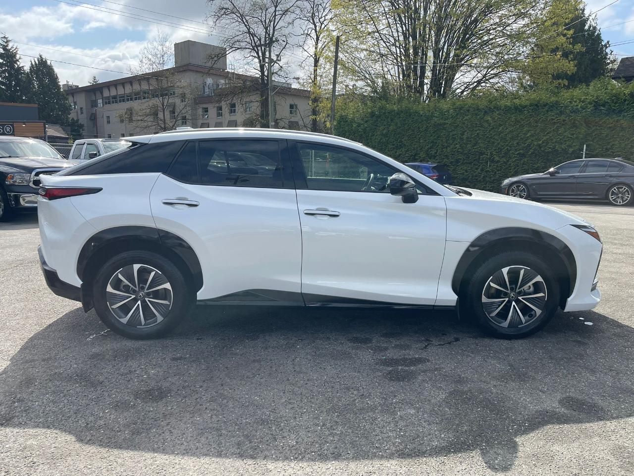 Lexus RZ RZ 450e Luxury AWD 2024