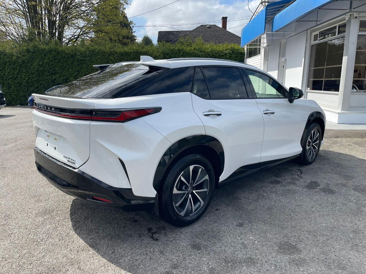 Lexus RZ RZ 450e Luxury AWD 2024