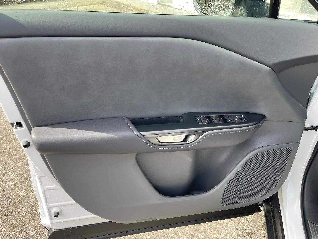 Lexus RZ RZ 450e Luxury AWD 2024