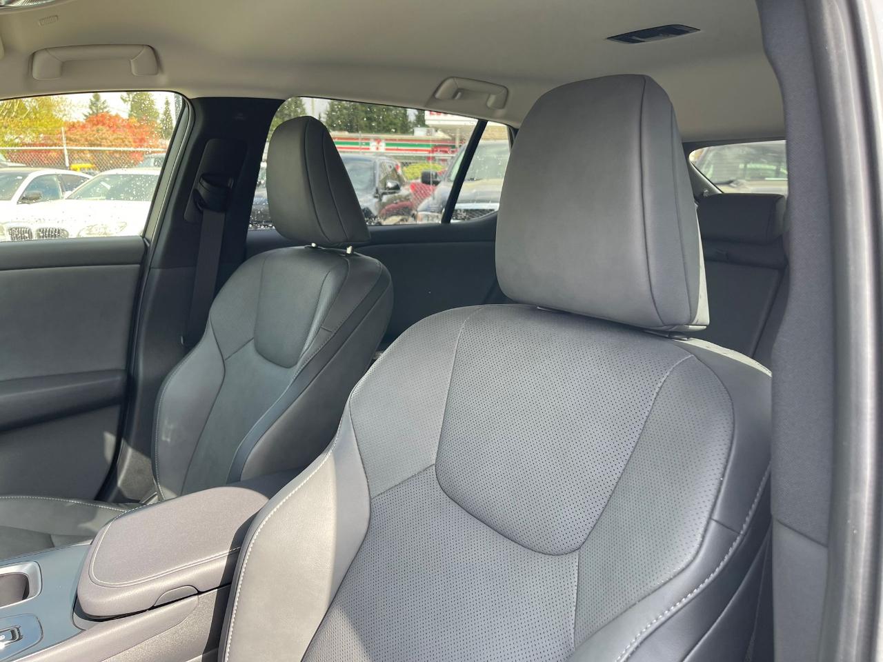 Lexus RZ RZ 450e Luxury AWD 2024