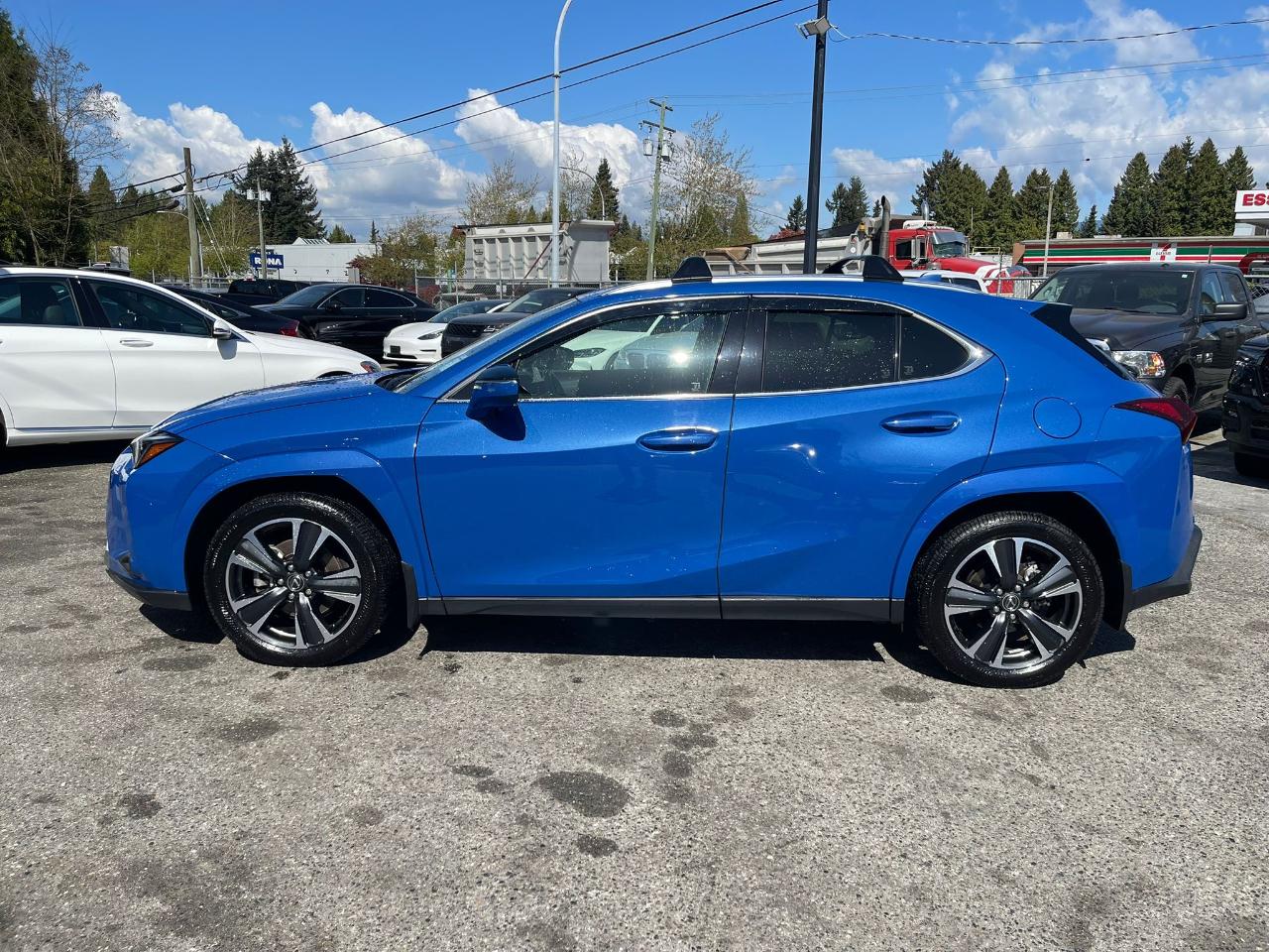 Lexus UX UX 300h AWD 2025