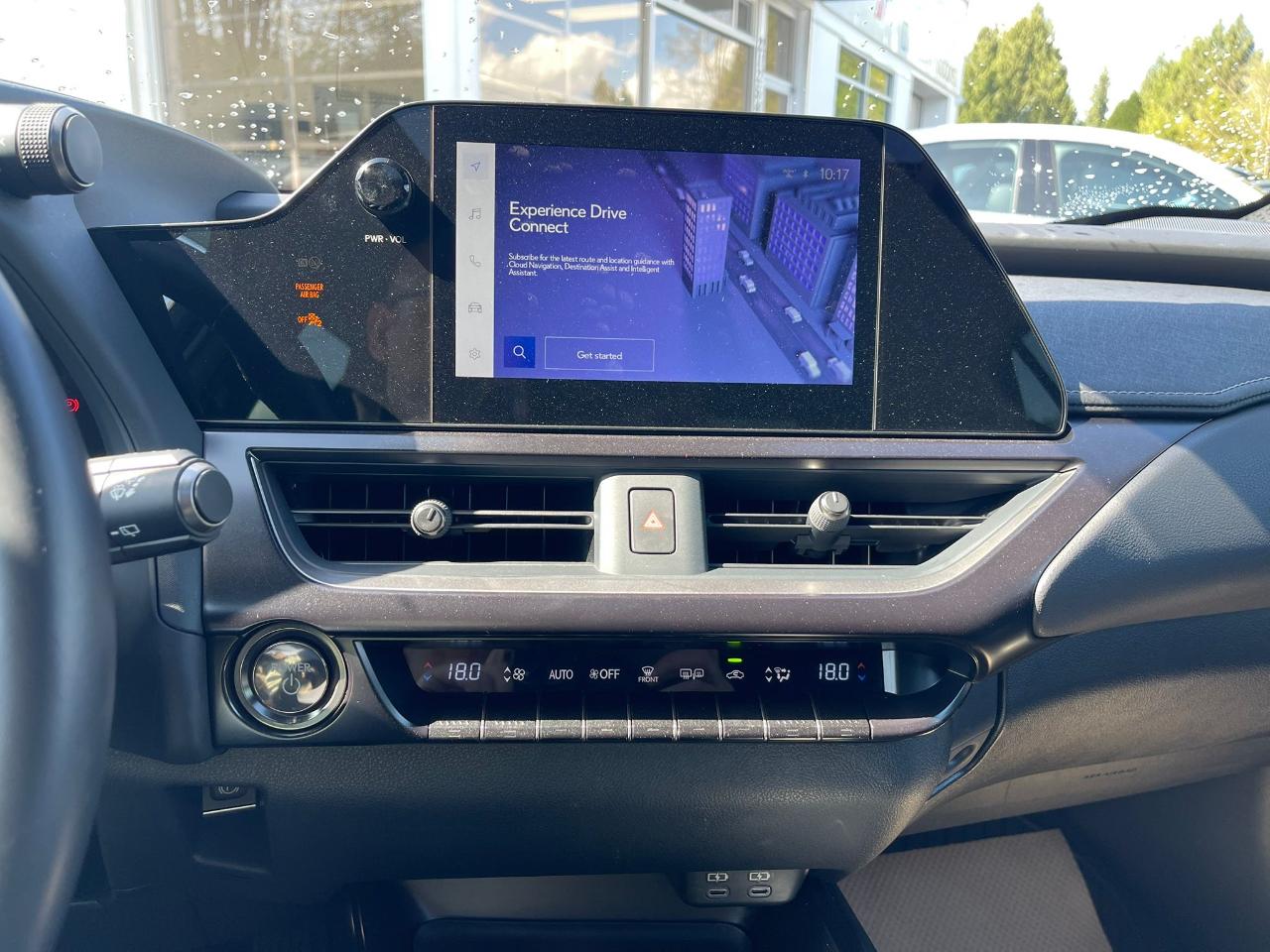 Lexus UX UX 300h AWD 2025