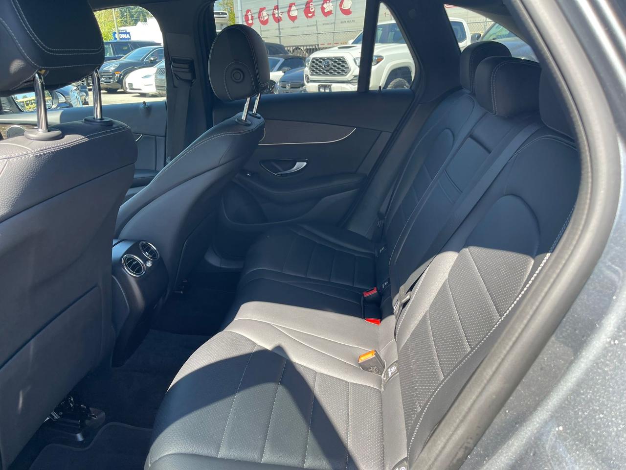 Mercedes-Benz GLC  2020