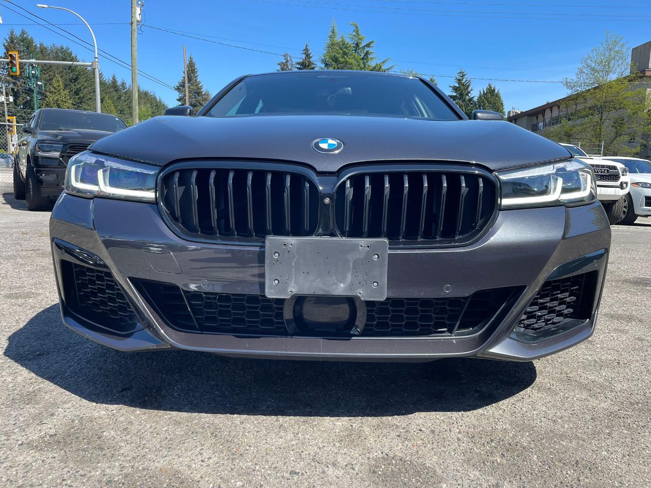 BMW 5 Series M550i xDrive Sedan 2022