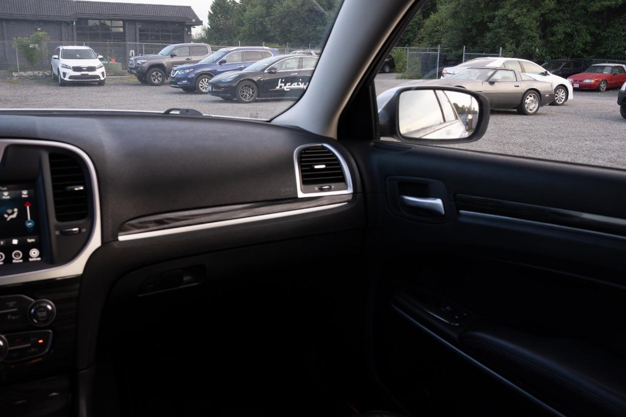 Chrysler 300 Touring L 2022