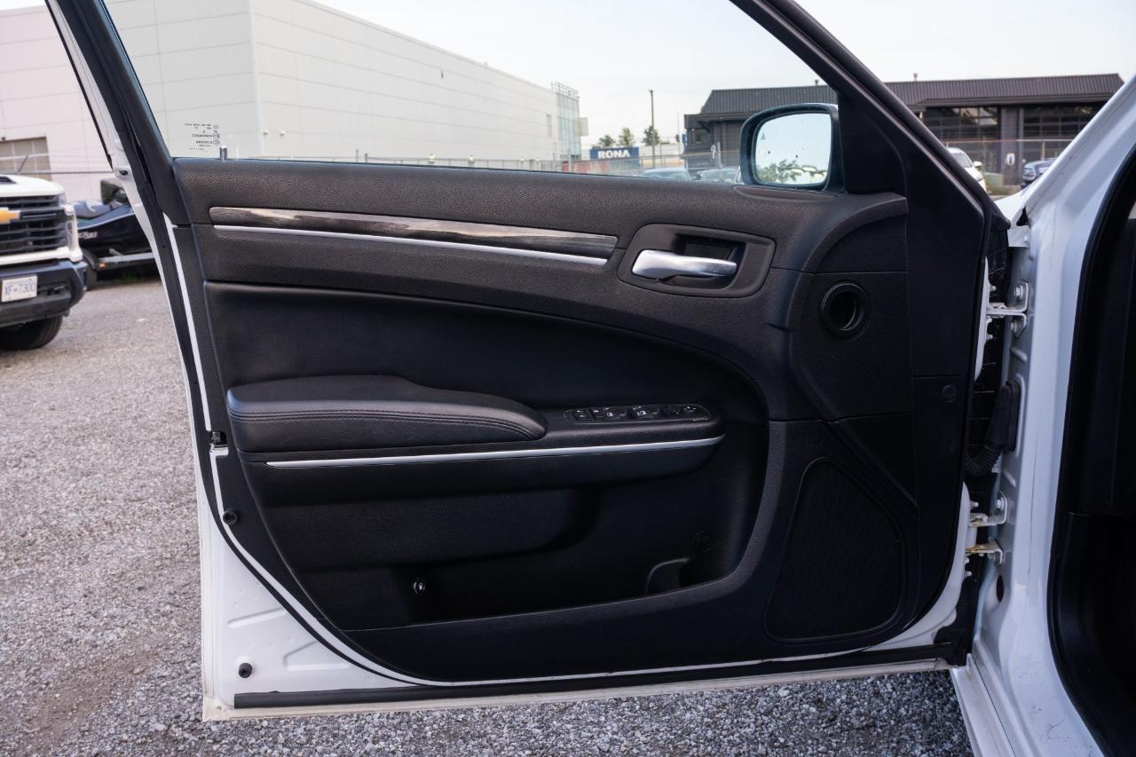 Chrysler 300 Touring L 2022