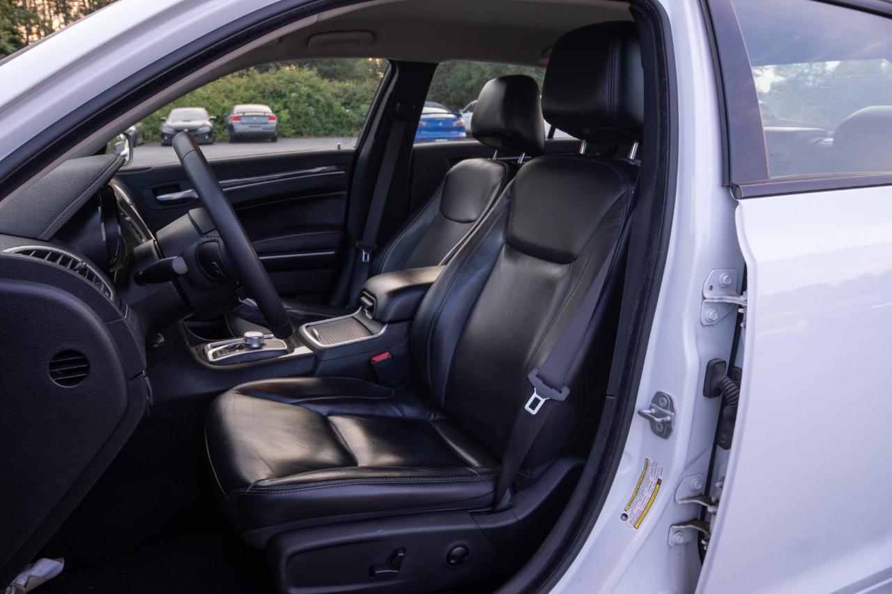 Chrysler 300 Touring L 2022
