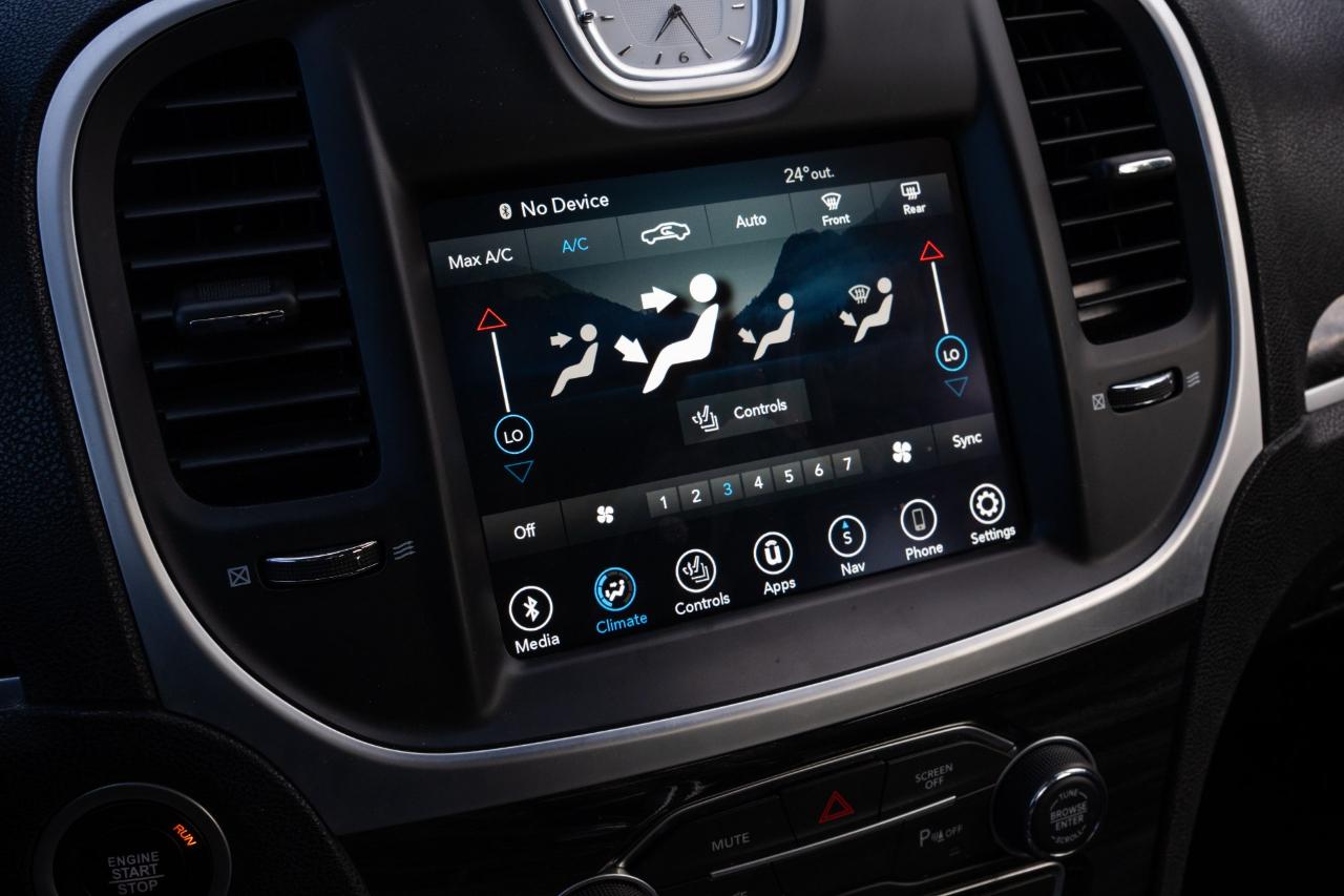 Chrysler 300 Touring L 2022