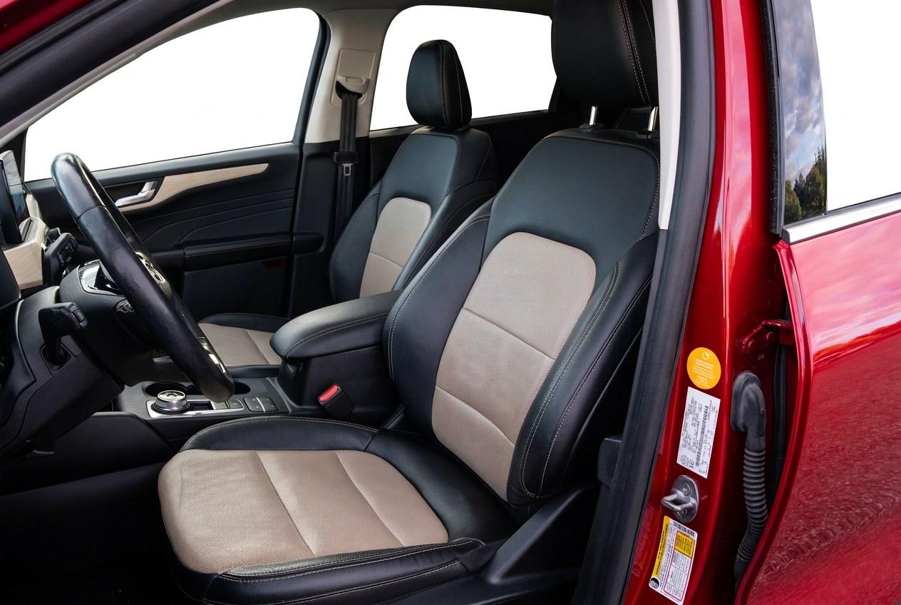 Ford Escape Hybrid Titanium AWD 2021