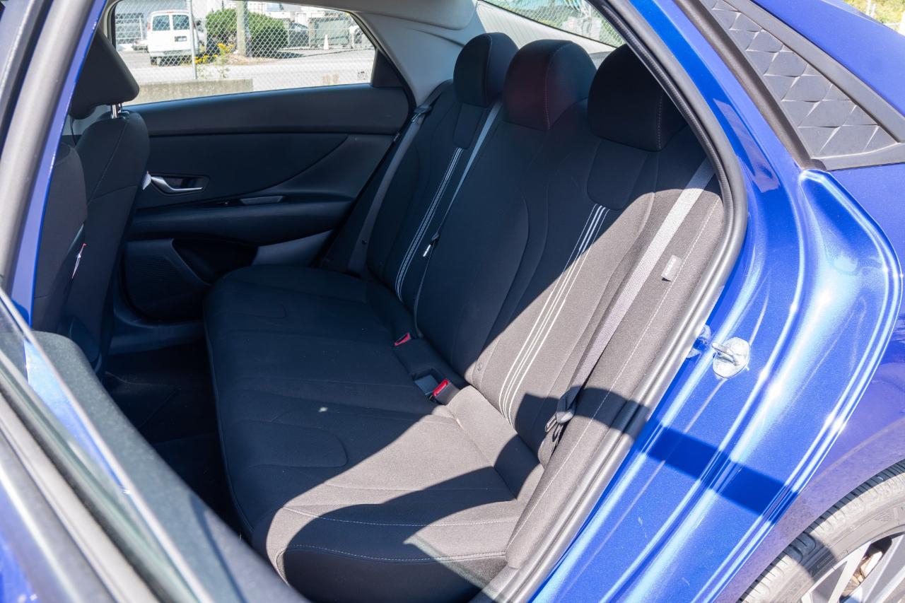 Hyundai Elantra SEL 2025