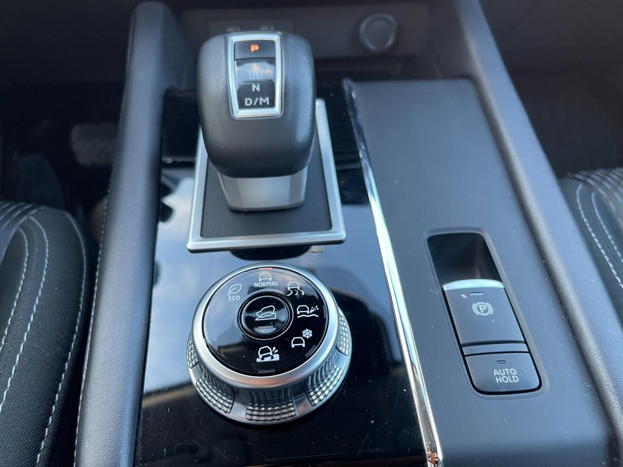 Mitsubishi Outlander ES 2024